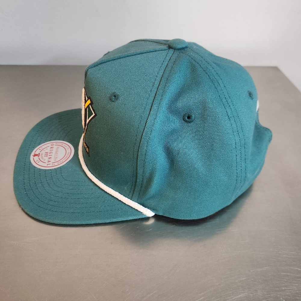 Mitchell & Ness Anaheim Mighty Ducks Cap - Picture 5 of 9